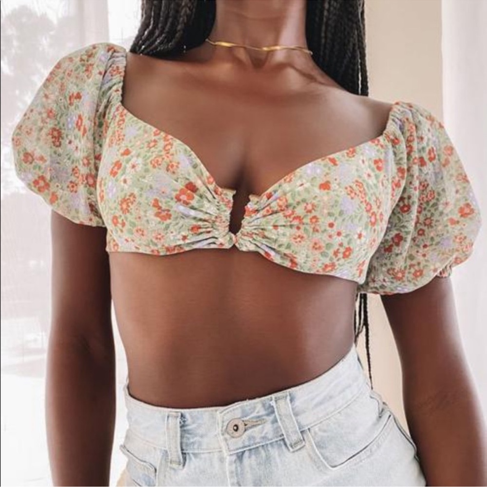 Beginning boutique Irina Cropped blouse